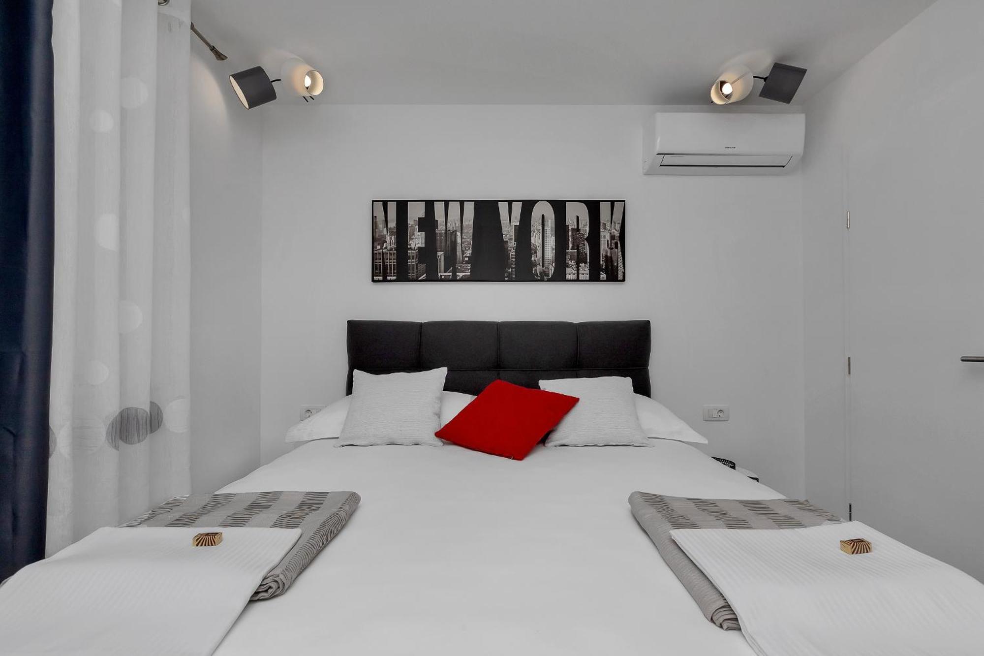 Apartments Strada Tučepi エクステリア 写真