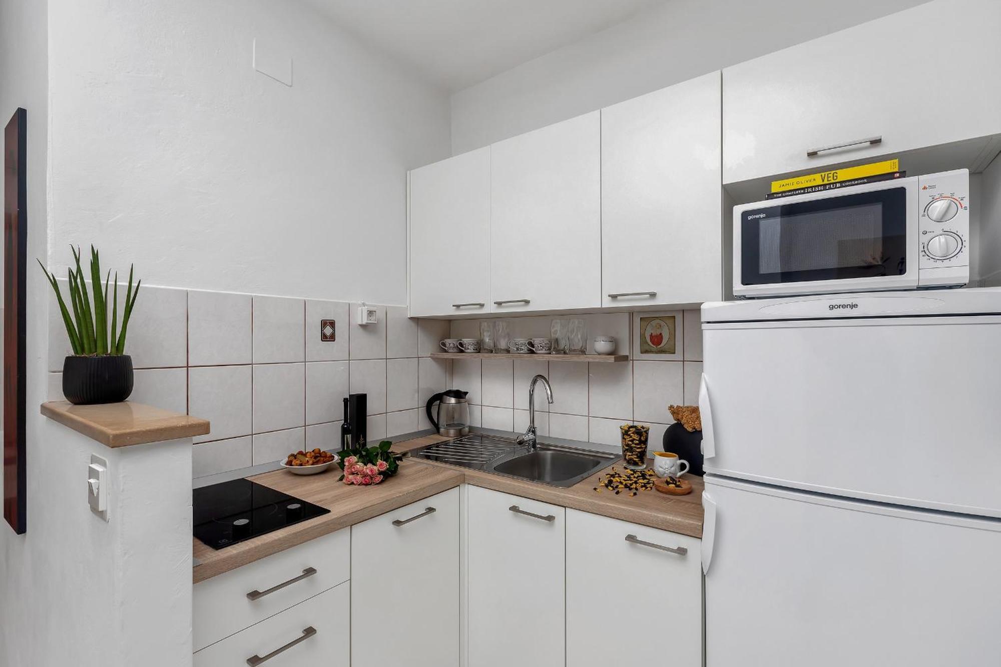 Apartments Strada Tučepi 部屋 写真