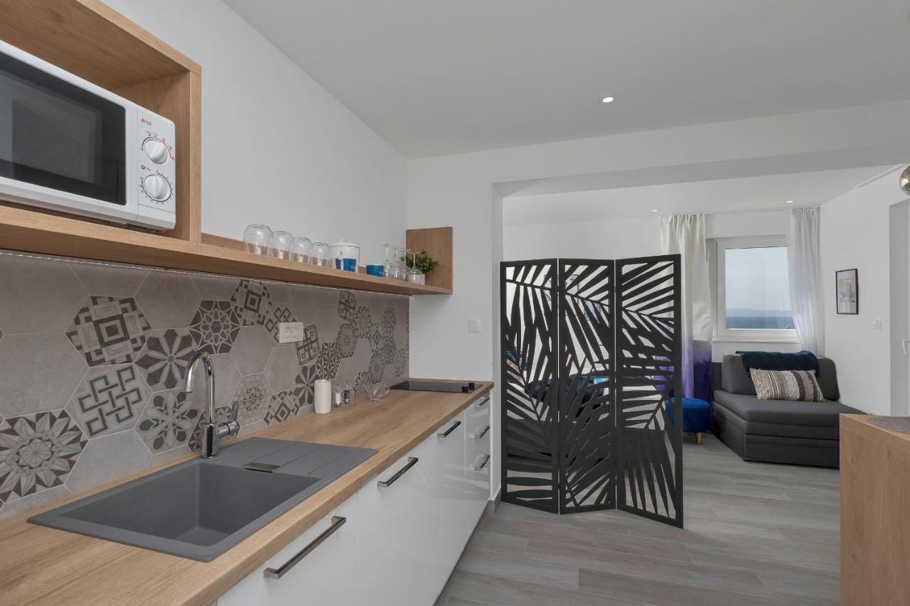 Apartments Strada Tučepi エクステリア 写真