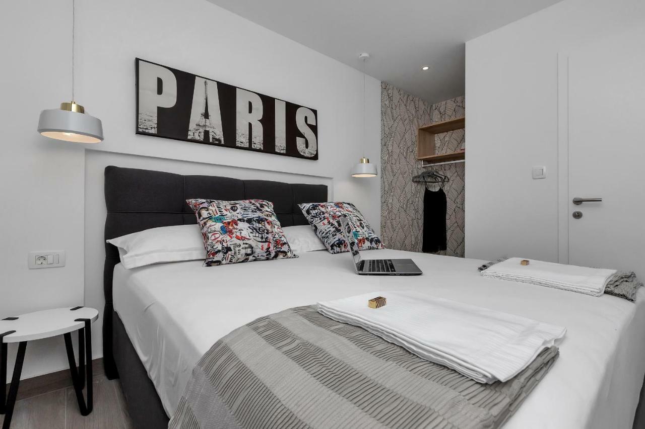 Apartments Strada Tučepi エクステリア 写真