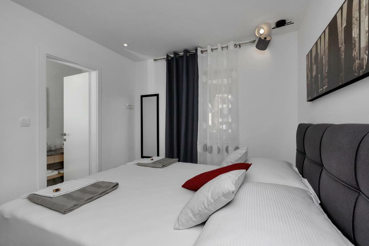 Apartments Strada Tučepi エクステリア 写真